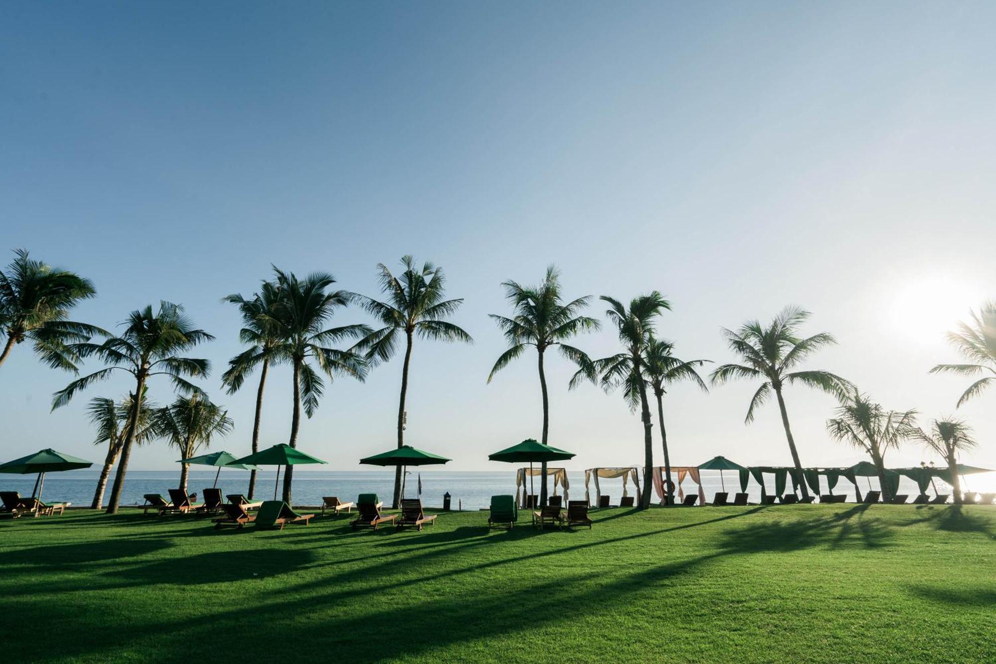 ปาล์ม การ์เด้ Hotel ฮอยอัน ภายนอก รูปภาพ The beach at the InterContinental Hotel
