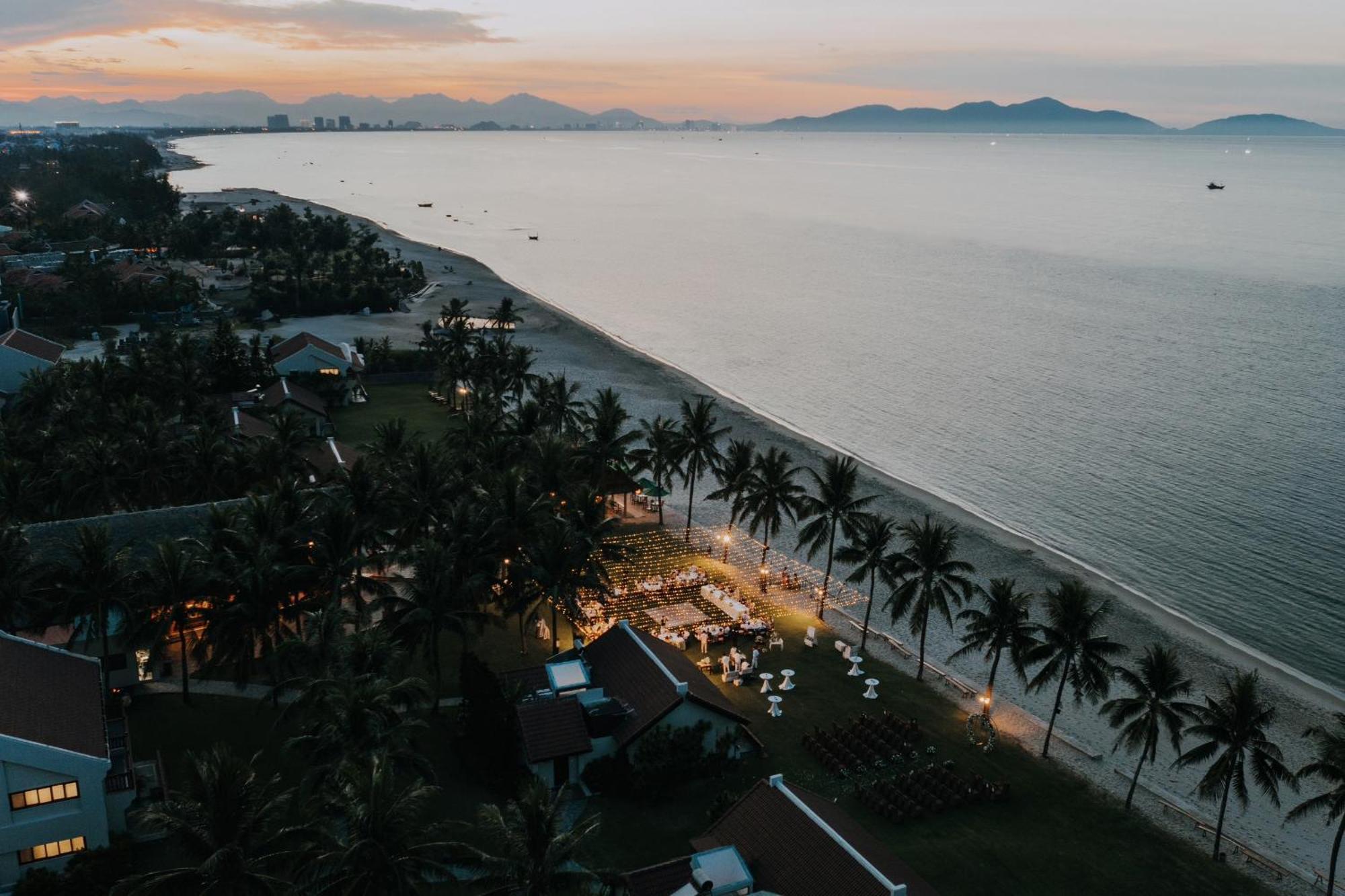 ปาล์ม การ์เด้ Hotel ฮอยอัน ภายนอก รูปภาพ Aerial view of the beach